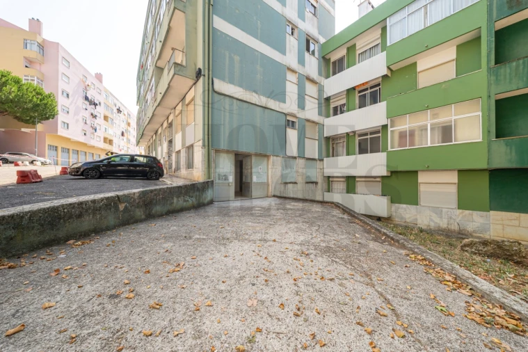 Loja para Venda em Agualva e Mira-Sintra Foto 13
