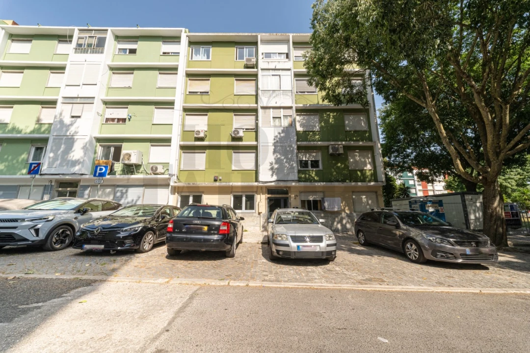Apartamento T2 para Venda em Benfica Foto 22