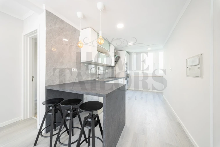 Apartamento T2 para Venda em Benfica Foto 8
