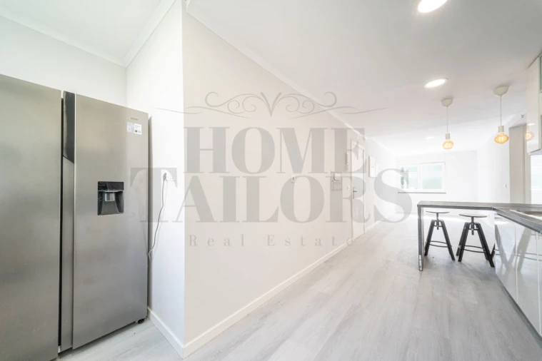 Apartamento T2 para Venda em Benfica Foto 9