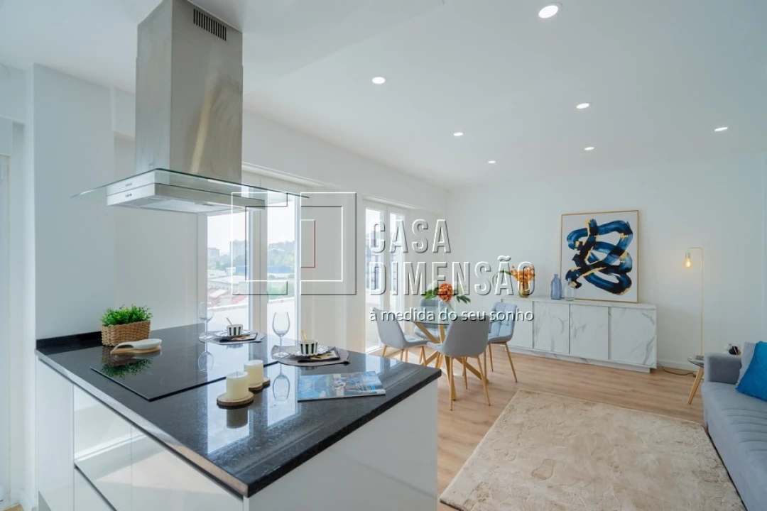Apartamento T3 para Venda em Benfica Foto 2