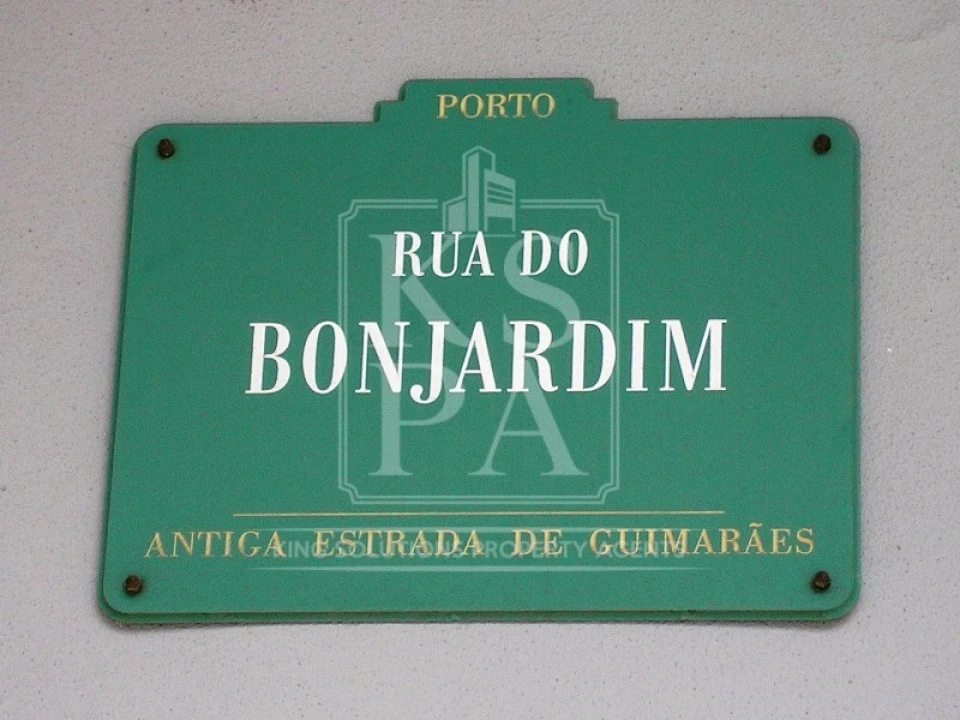 Loja para Arrendamento em Cedofeita, Santo Ildefonso, Sé, Miragaia, São Nicolau e Vitória Foto 6