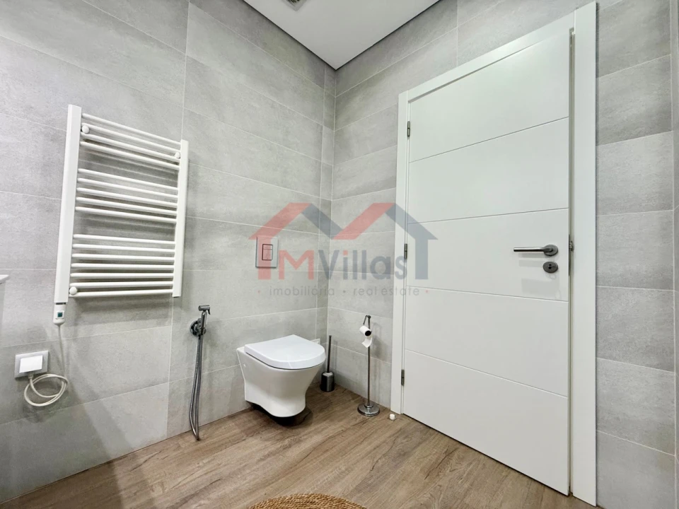 Moradia T4 para Venda em Pechão Foto 18