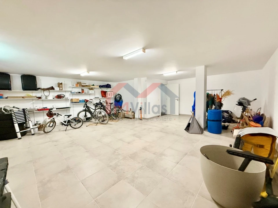 Moradia T4 para Venda em Pechão Foto 40