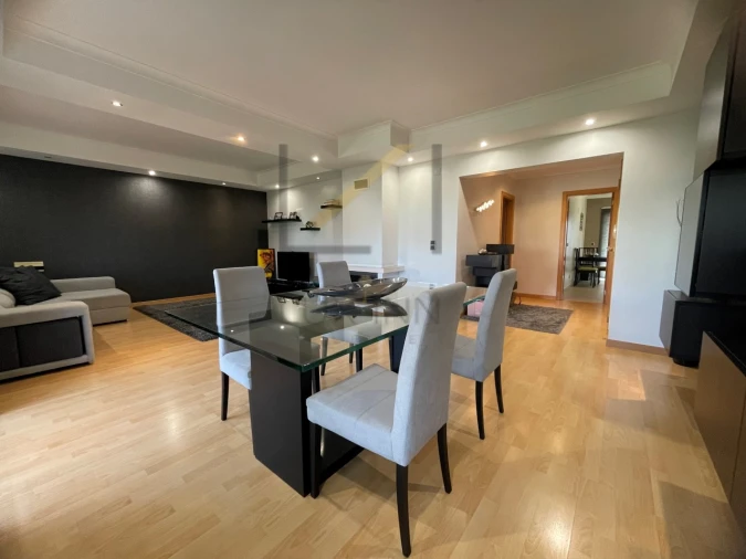 Apartamento T2 para Venda em Palmela Foto 8