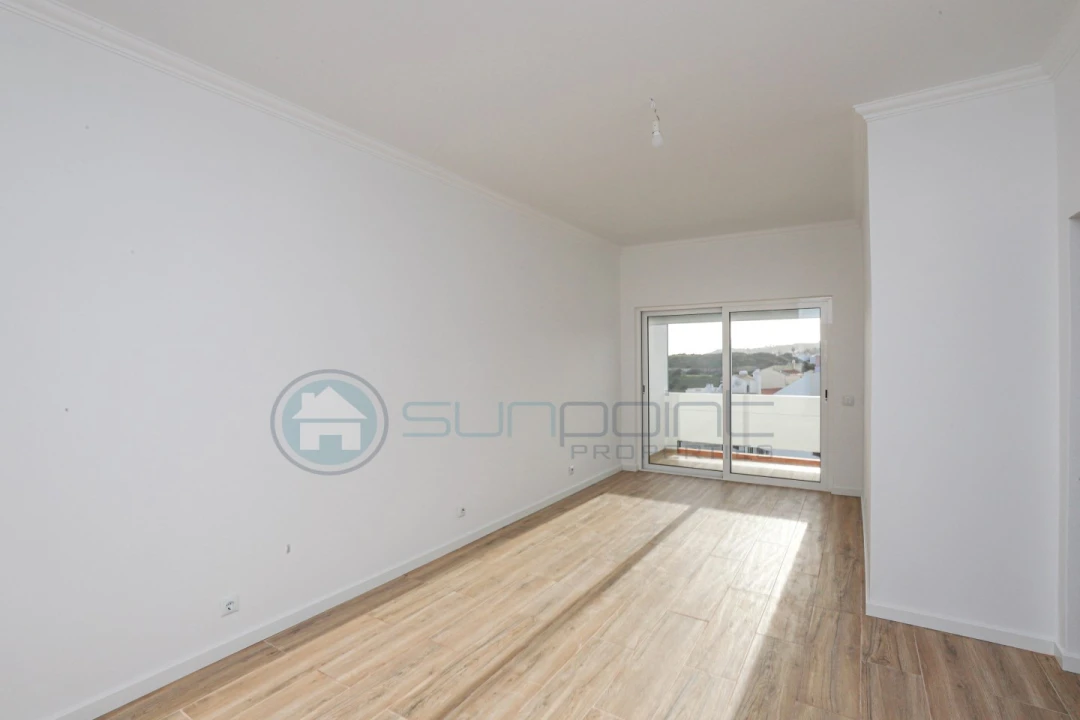 Apartamento T1 para Arrendamento em Luz Foto 6