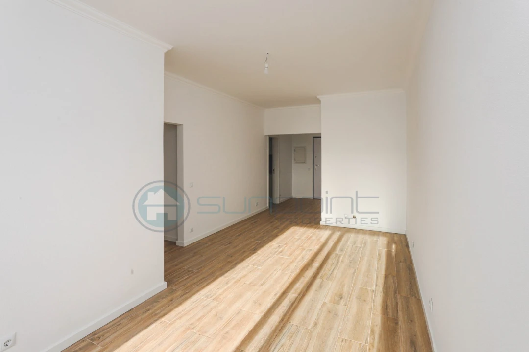 Apartamento T1 para Arrendamento em Luz Foto 7