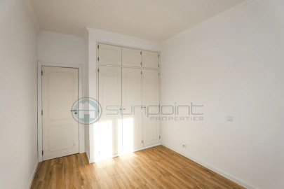 Apartamento T1 para Arrendamento em Luz
