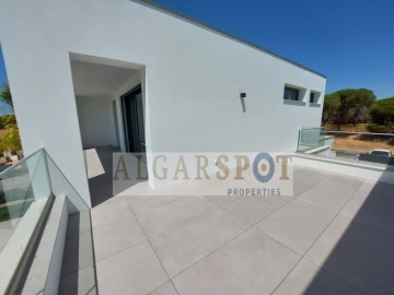Moradia T3 para Venda em Quarteira