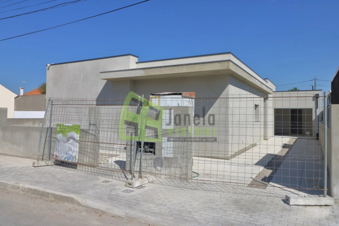 Moradia T3 para Venda em Fernao Ferro Foto 1