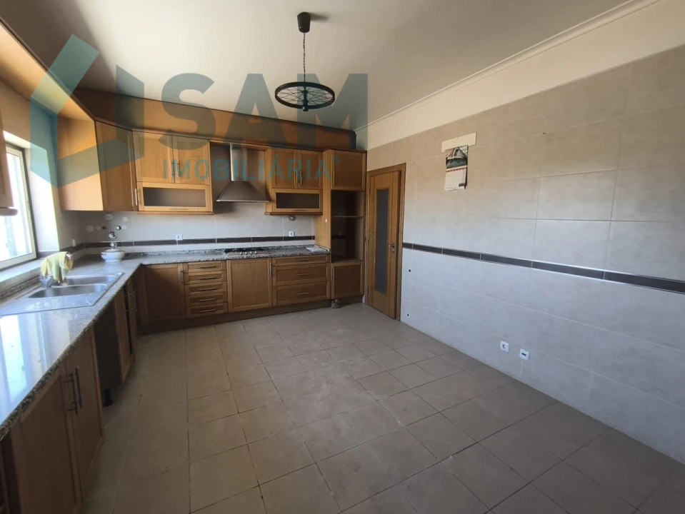 Apartamento T4 para Venda em Salvaterra de Magos e Foros de Salvaterra Foto 6