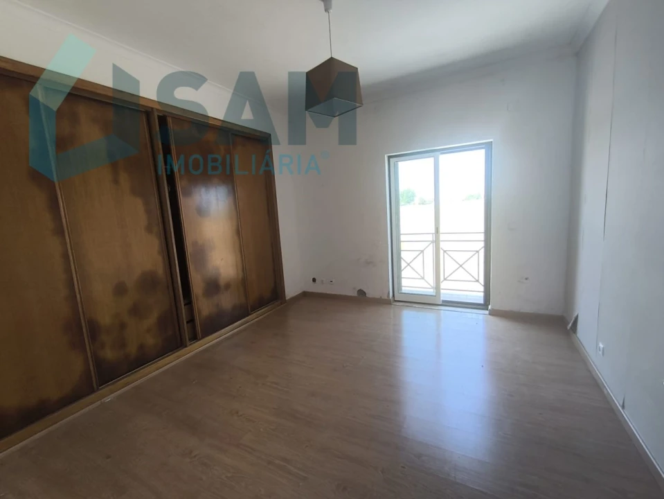 Apartamento T4 para Venda em Salvaterra de Magos e Foros de Salvaterra Foto 9