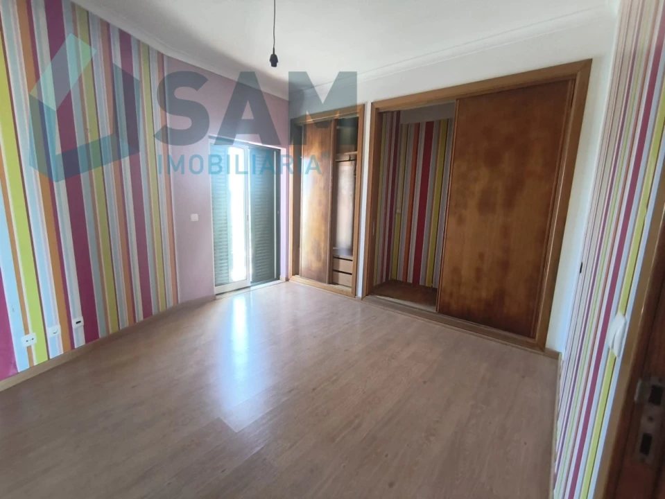 Apartamento T4 para Venda em Salvaterra de Magos e Foros de Salvaterra Foto 11