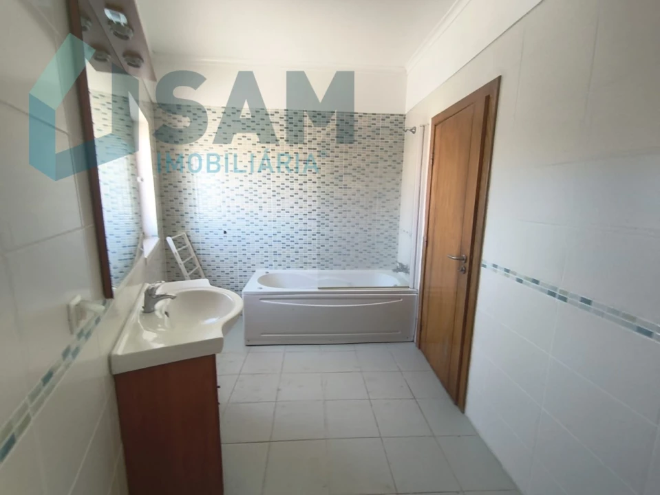 Apartamento T4 para Venda em Salvaterra de Magos e Foros de Salvaterra Foto 15