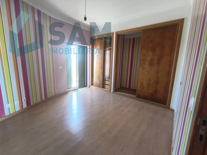 Apartamento T4 para Venda em Salvaterra de Magos e Foros de Salvaterra Foto 11