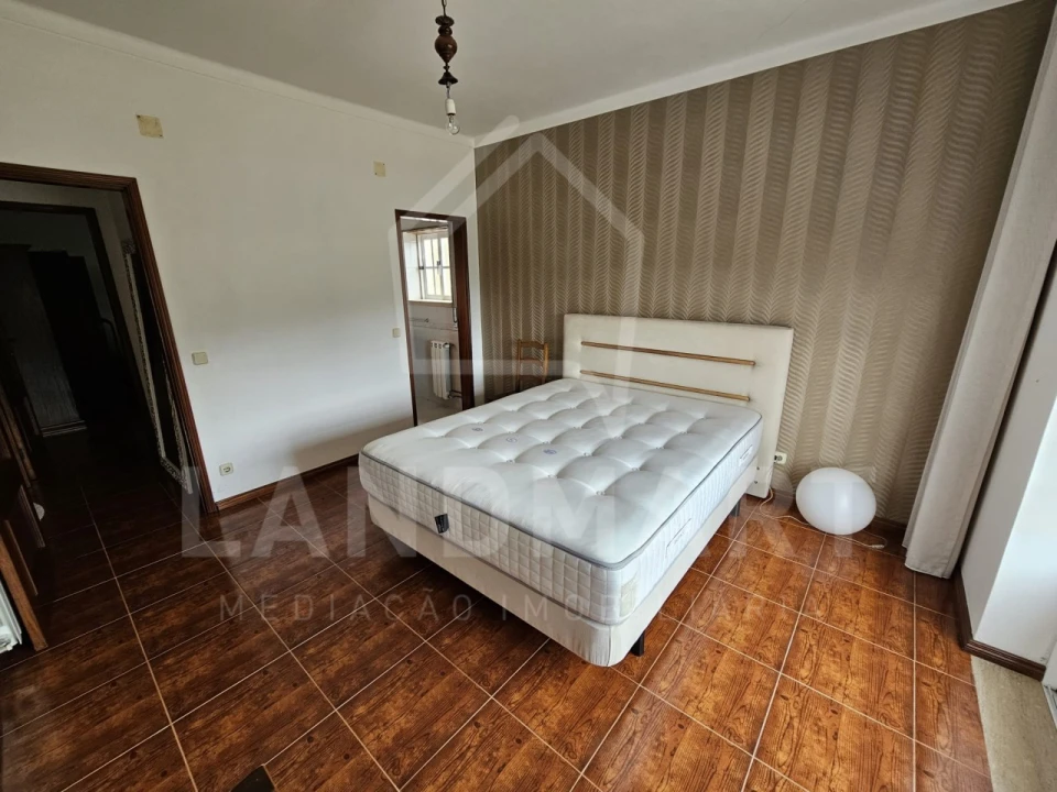 Moradia T3 para Venda em Vimeiro Foto 10