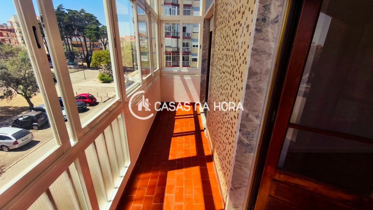 Apartamento T3 para Arrendamento em Algueirão-Mem Martins Foto 15