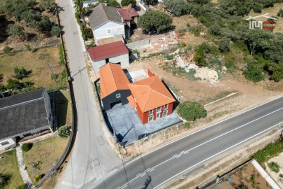 Moradia T4 para Venda em Nossa Senhora das Misericordias