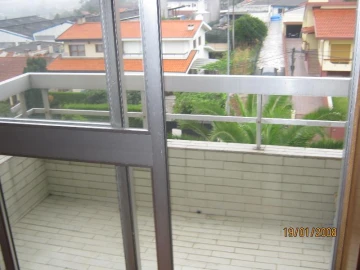 Apartamento T2 para Arrendamento em Nogueira e Silva Escura