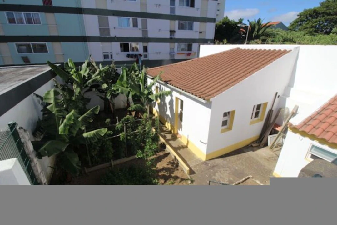 Moradia T3 para Venda em Ponta Delgada (São José) Foto 25