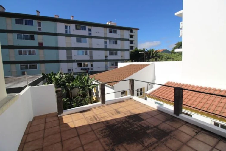 Moradia T3 para Venda em Ponta Delgada (São José) Foto 24