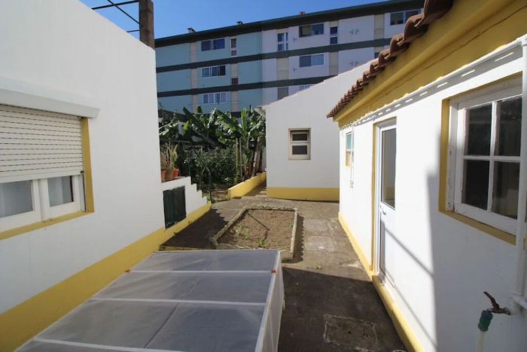 Moradia T3 para Venda em Ponta Delgada (São José) Foto 19