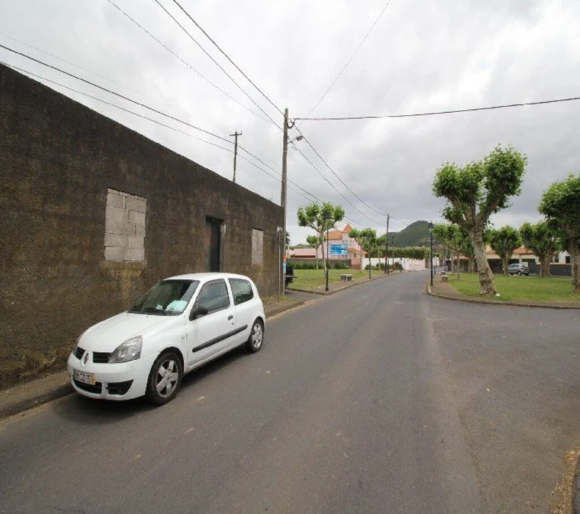 Terreno para Venda em Rabo de Peixe Foto 7