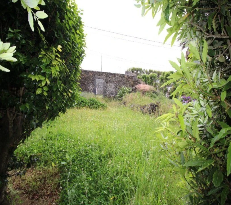 Terreno para Venda em Rabo de Peixe Foto 5