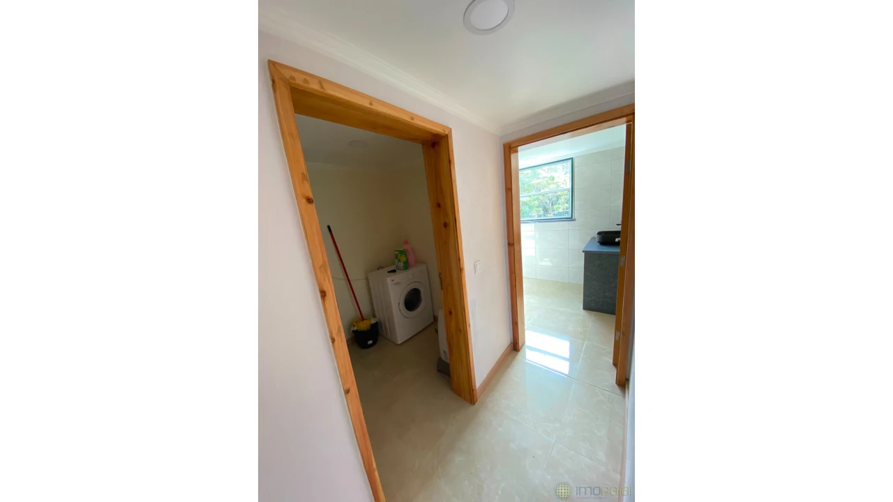 Moradia T5 para Venda em Capelo Foto 18