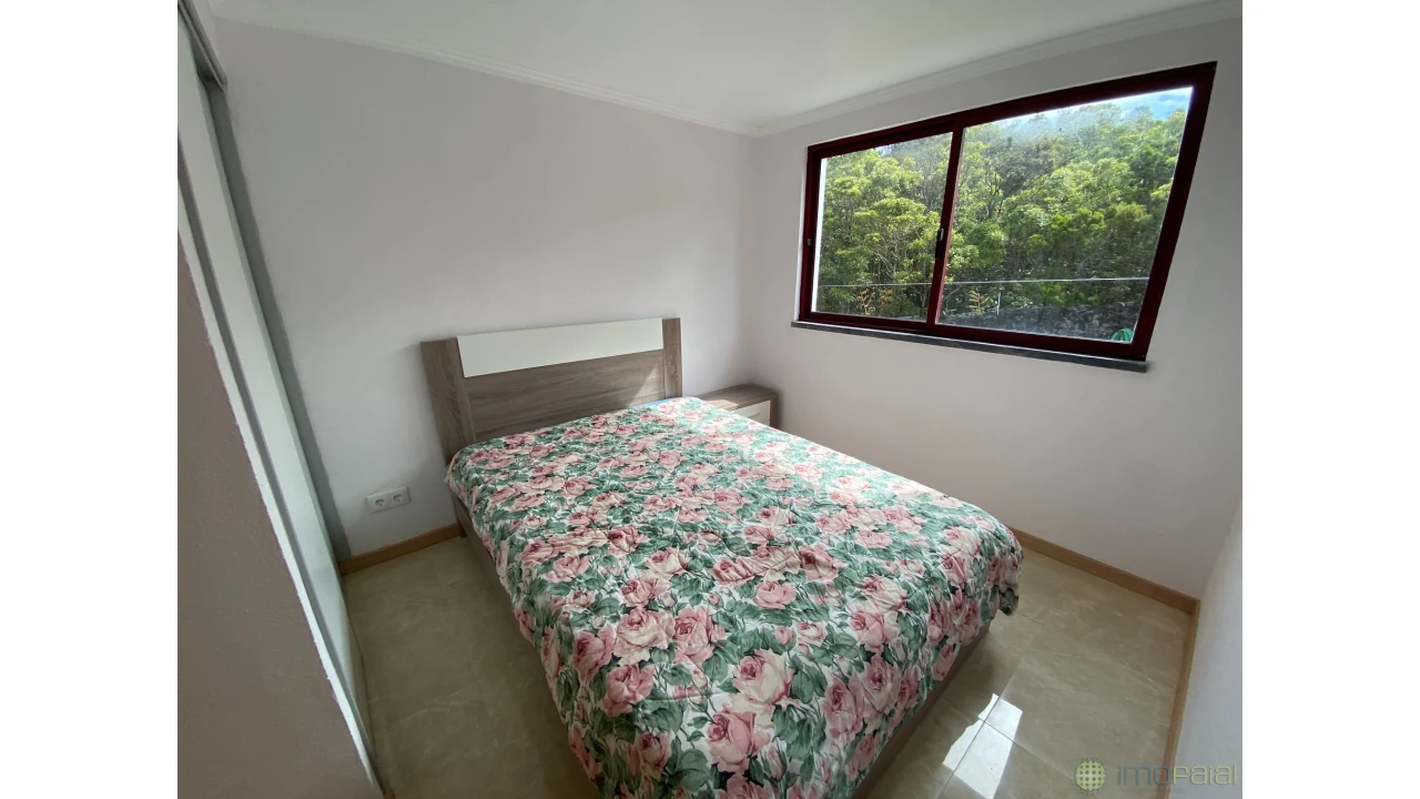 Moradia T5 para Venda em Capelo Foto 16