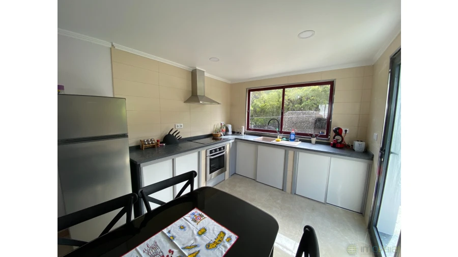 Moradia T5 para Venda em Capelo Foto 13