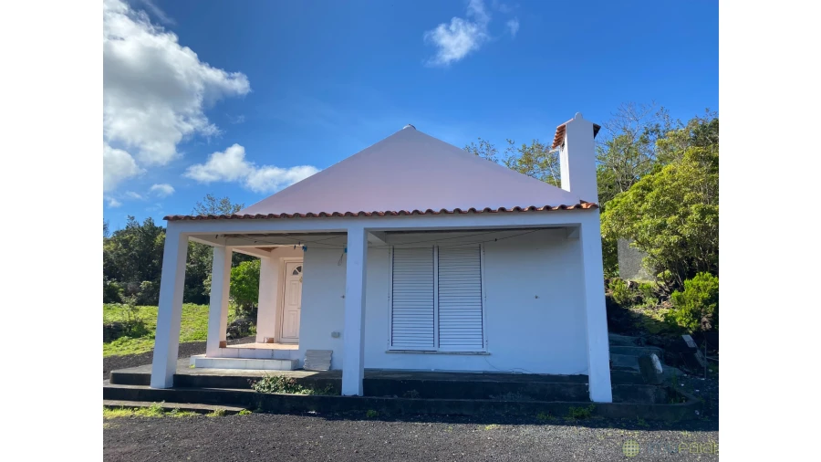 Moradia T5 para Venda em Capelo Foto 24