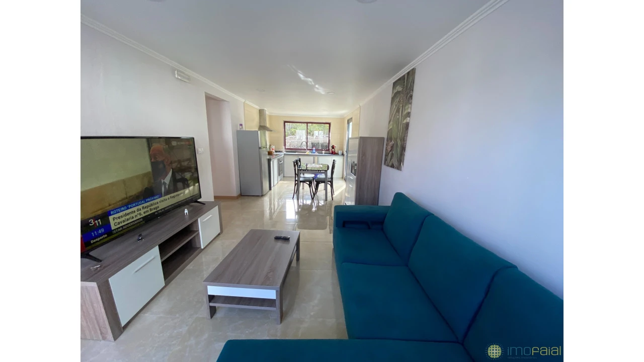 Moradia T5 para Venda em Capelo Foto 12