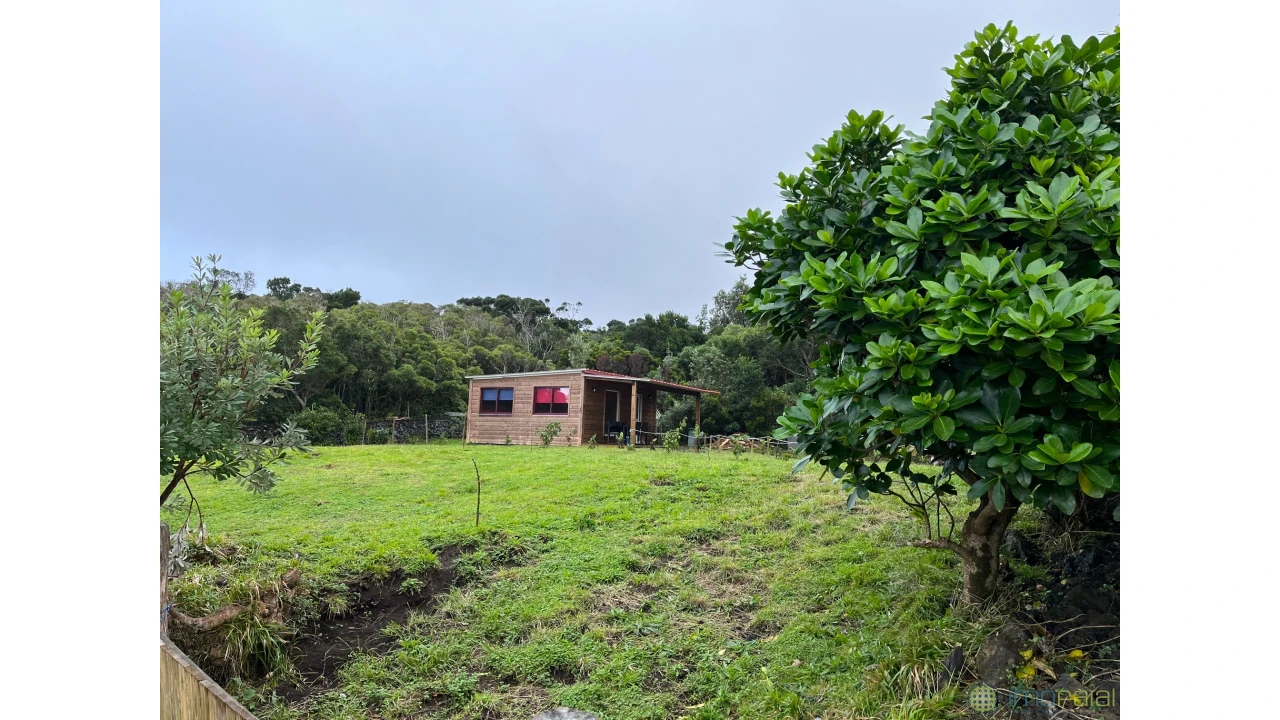 Moradia T5 para Venda em Capelo Foto 46