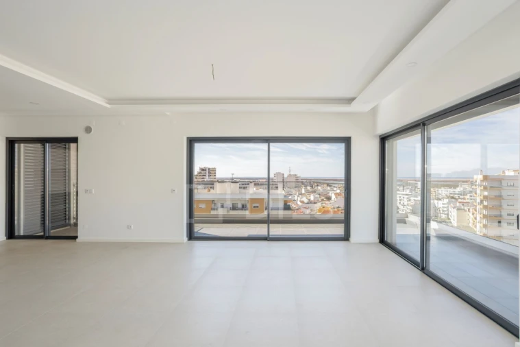Apartamento T3 para Venda em Faro (Sé e São Pedro) Foto 7