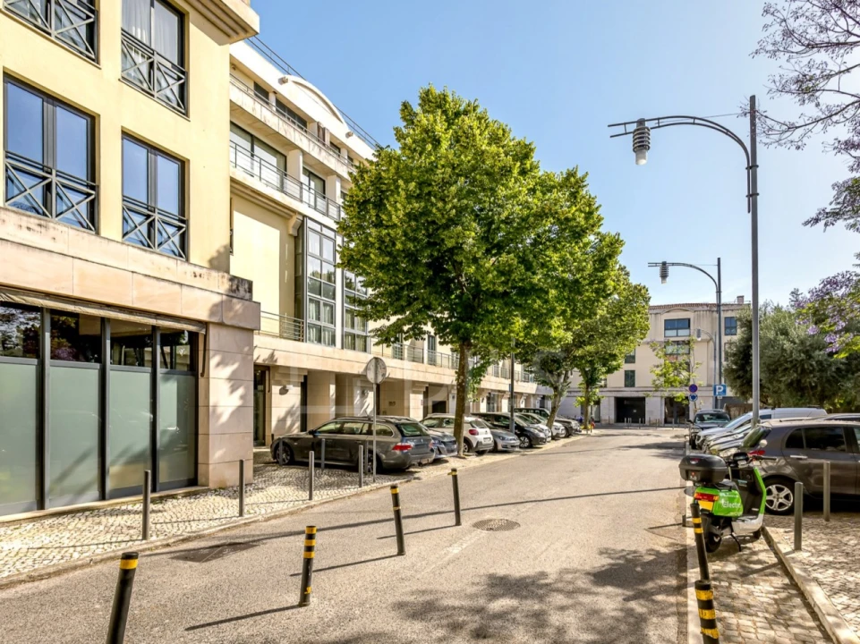 Apartamento T3 para Venda em Campolide Foto 23