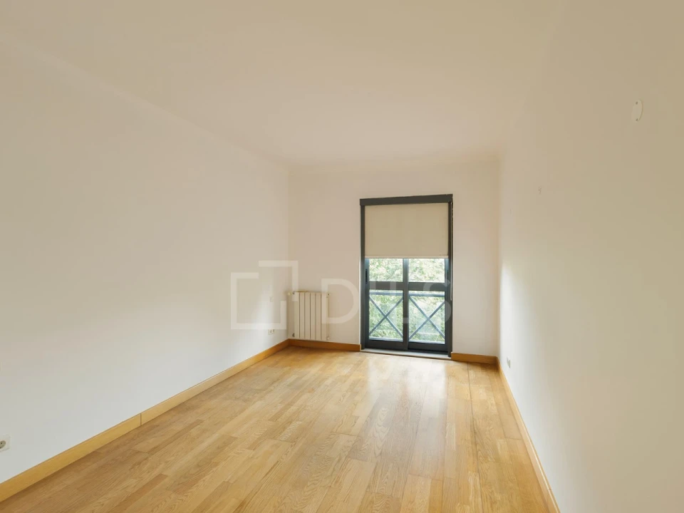 Apartamento T3 para Venda em Campolide Foto 16