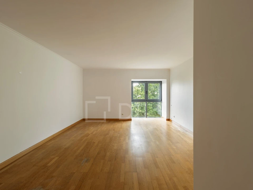 Apartamento T3 para Venda em Campolide Foto 5