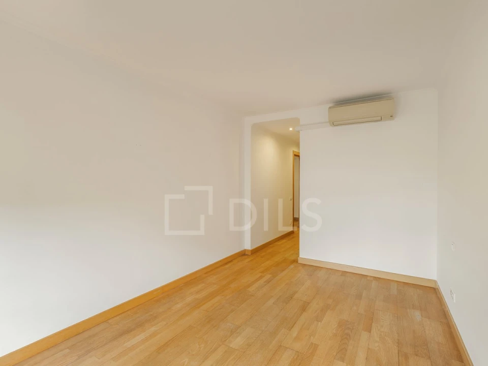 Apartamento T3 para Venda em Campolide Foto 23