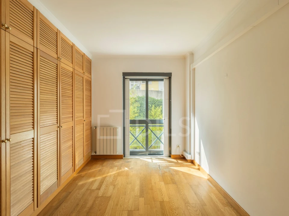 Apartamento T3 para Venda em Campolide Foto 25