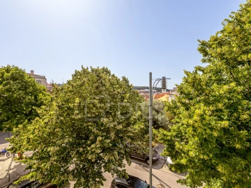 Apartamento T3 para Venda em Campolide