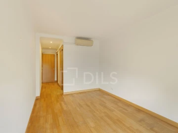 Apartamento T3 para Venda em Campolide