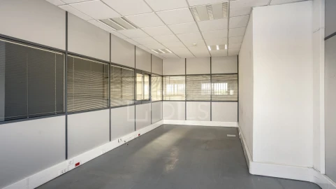 Armazém para Venda em Riachos