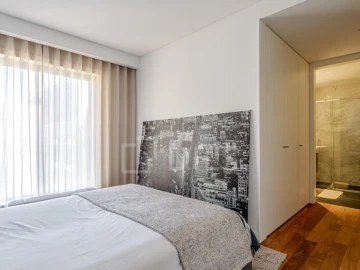 Apartamento T3 para Venda em Lordelo do Ouro e Massarelos