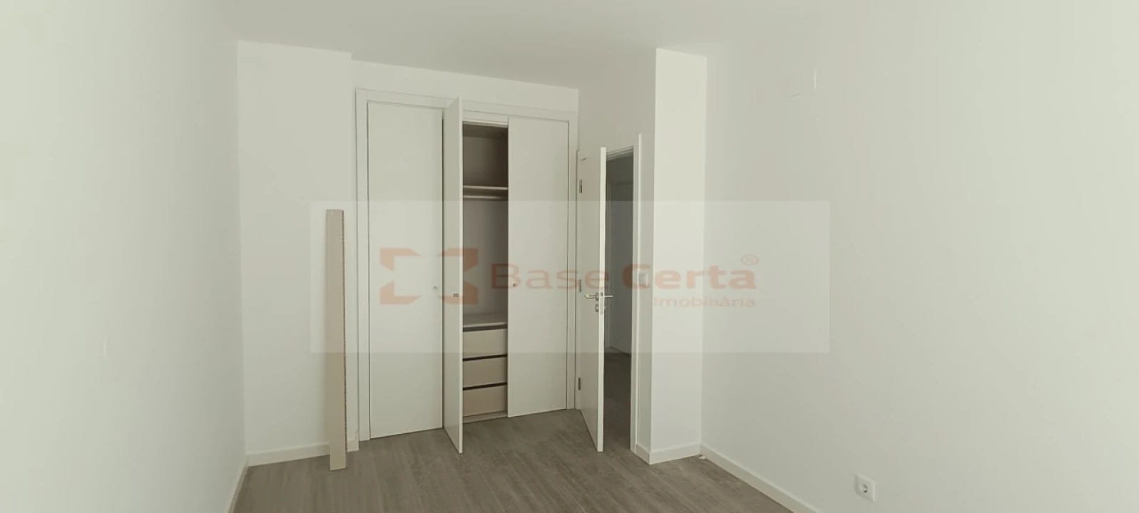 Apartamento T3 para Venda em Corroios Foto 1