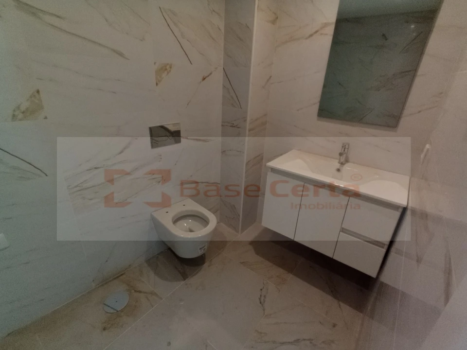 Apartamento T3 para Venda em Corroios Foto 14