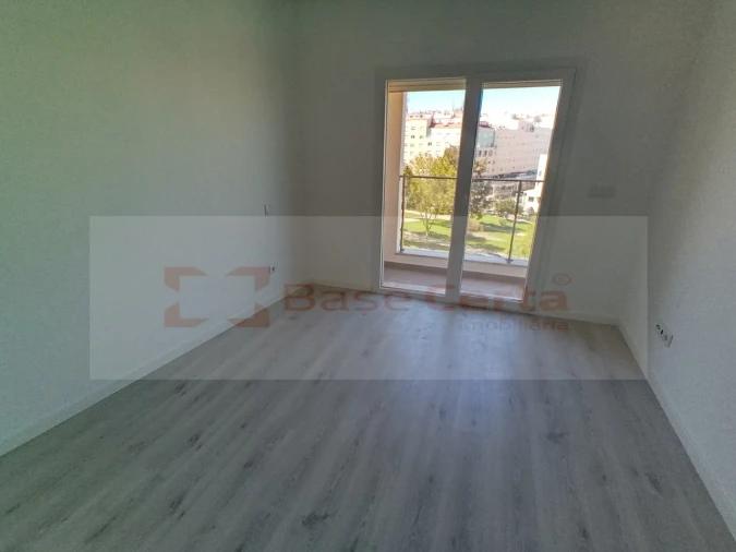 Apartamento T3 para Venda em Corroios Foto 12
