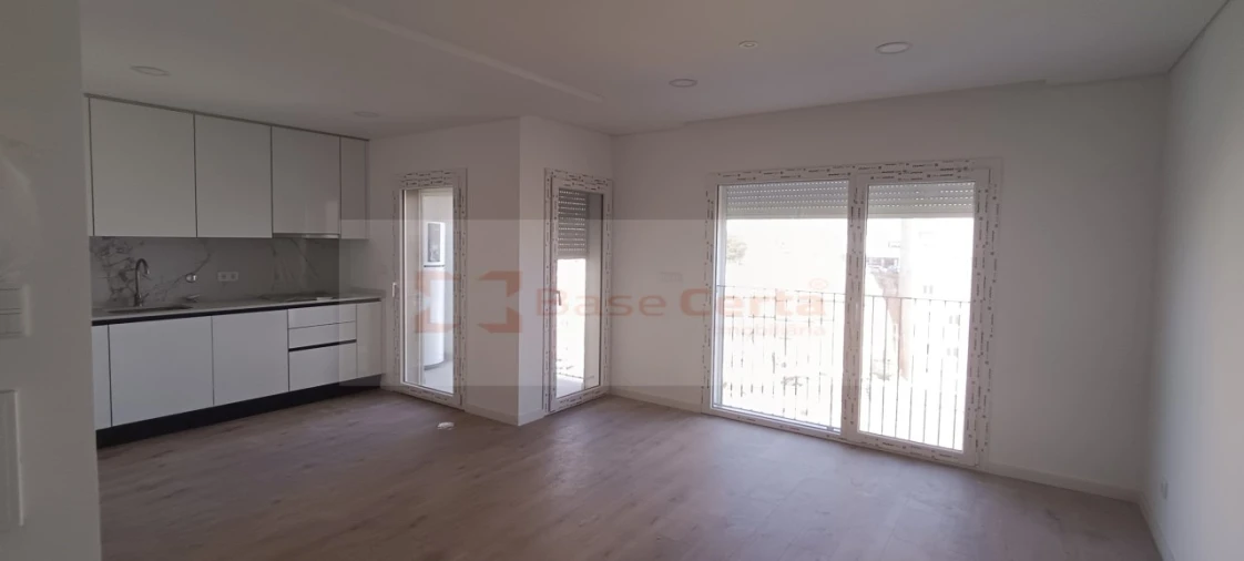 Apartamento T3 para Venda em Corroios Foto 19