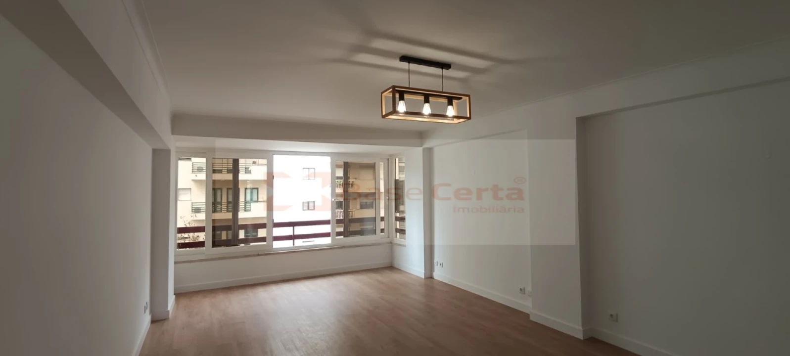 Apartamento T3 para Venda em São Domingos de Benfica Foto 5