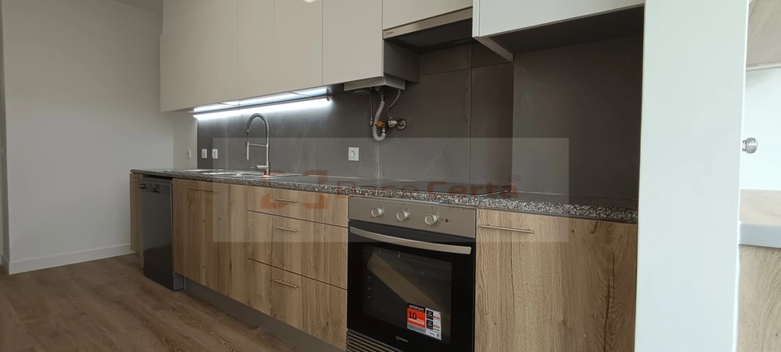 Apartamento T3 para Venda em São Domingos de Benfica Foto 24